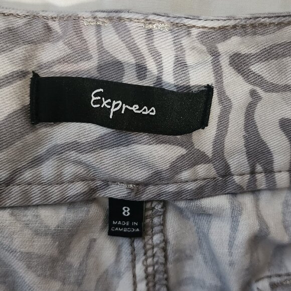 Express Animal Print Bundle (Size 8 & Medium) - Picture 4 of 9